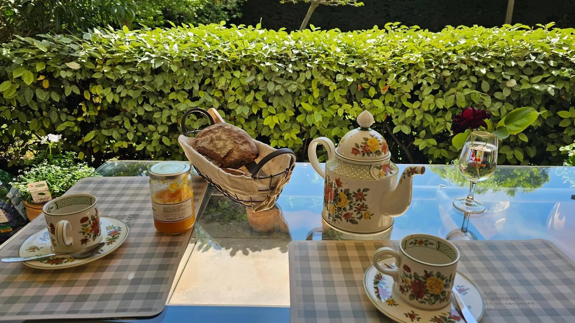 Aix Centre, 2 Room Apartment Garden, Parking Aix-en-Provence 0*,  France